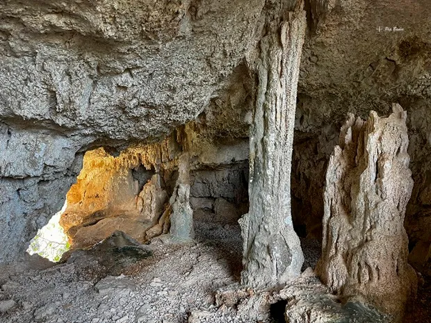 Fotografia de Cova de la Roba (2 de 6)