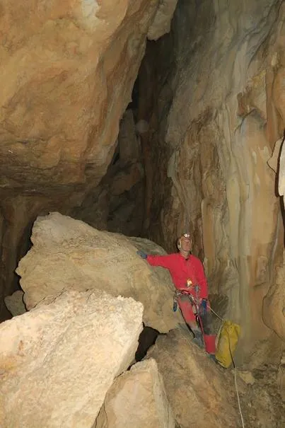 Fotografia de PUJADOR DEL PI, AVENC DEL (7 de 11)