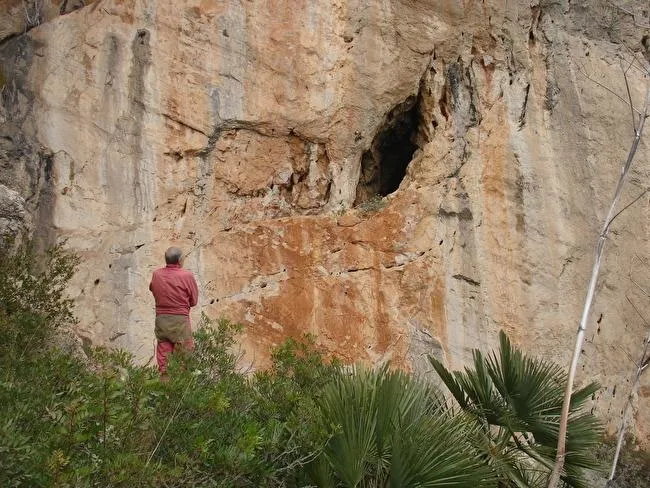 Fotografia de PENYES ROGES, BALMA I FORAT DE LES (2 de 3)