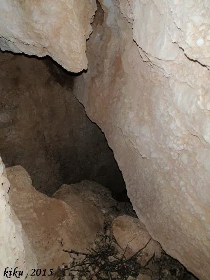 Fotografía de ROCS DE L'ESTEVE, AVENC DELS (5 de 12)