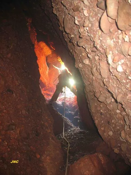 Photographie de ENDALÓ, AVENC DE L' (3 sur 3)