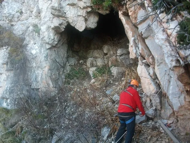 Fotografía de COMA ORIOLA, AVENC PENJAT DE (6 de 6)