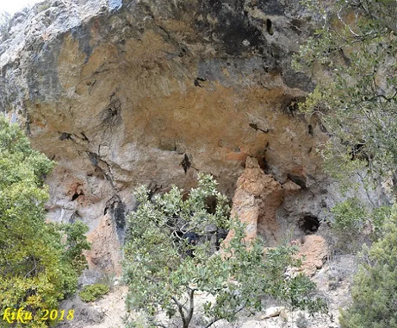 Photograph of ESCUDELLETA, COVA Nº6 DE L' (2 of 5)