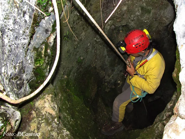Fotografia de PENYA EMBASSADA, AVENC DE (3 de 8)
