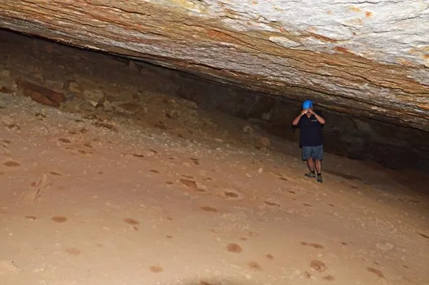 Fotografia de TRES ALLS, COVA DELS (3 de 7)