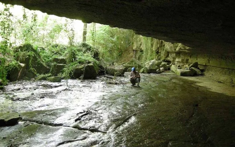 Fotografia de RIERA DE LES GORGUES, BALMA DE LA (2 de 3)