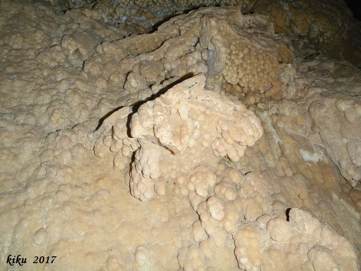 Fotografia de FIGUERA, AVENC DE LA (5 de 6)