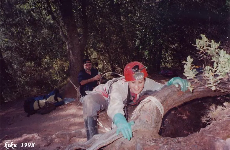 Fotografia de ESPLUGA, AVENC DE L' (1 de 13)