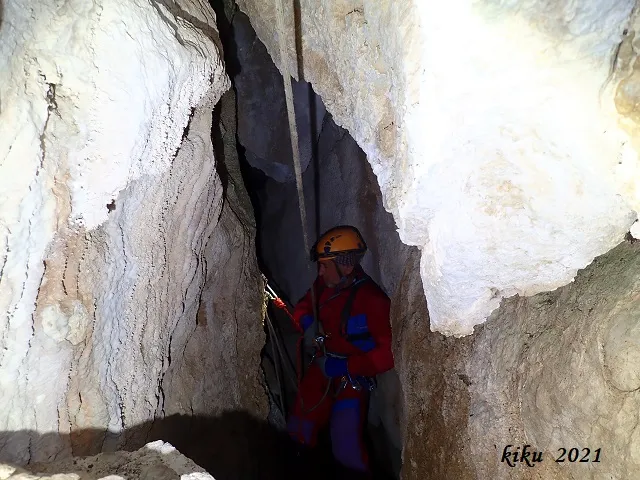 Fotografía de BARRANC DELS ESCLOTS, AVENC DEL (10 de 12)