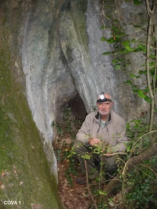 Fotografía de SALT DE L'INFERN, COVES DEL (1 de 3)