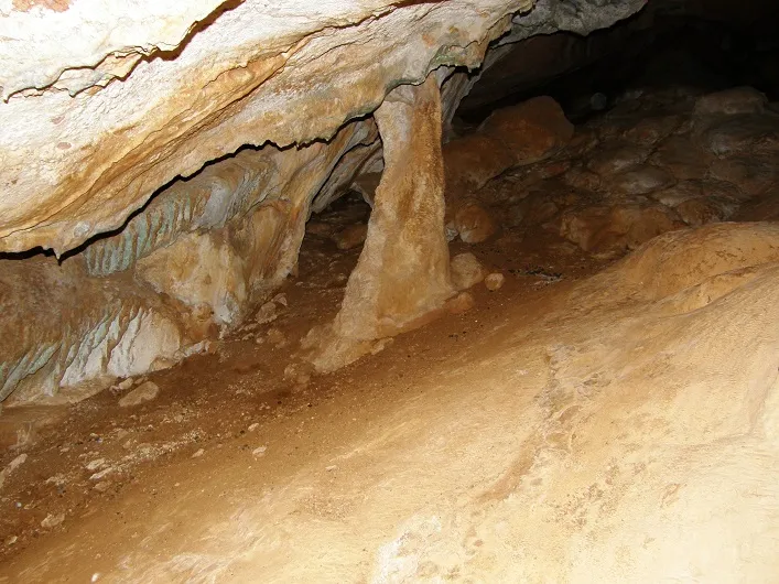 Fotografia de AIGUA DEL PAS NOU, COVA DE L' (5 de 8)