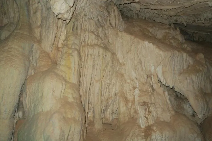 Fotografia de FONT DEL BURGAR, AVENC DE LA (5 de 6)