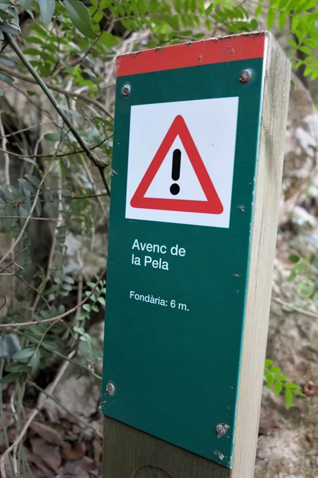 Fotografia de PELA, AVENC DE LA (1 de 6)