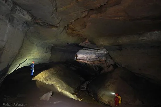 Photographie de SERRAT DEL VENT, COVA DEL (3 sur 20)
