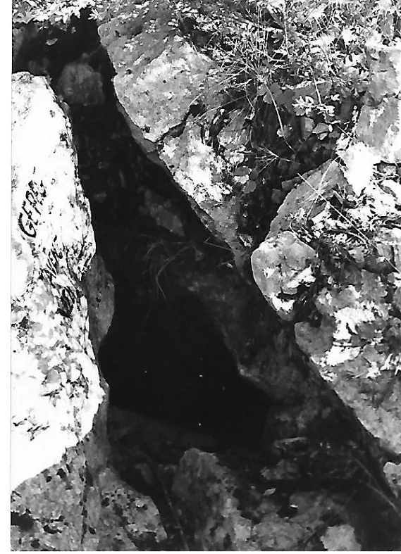 Fotografia de VELI II, AVENC (2 de 2)