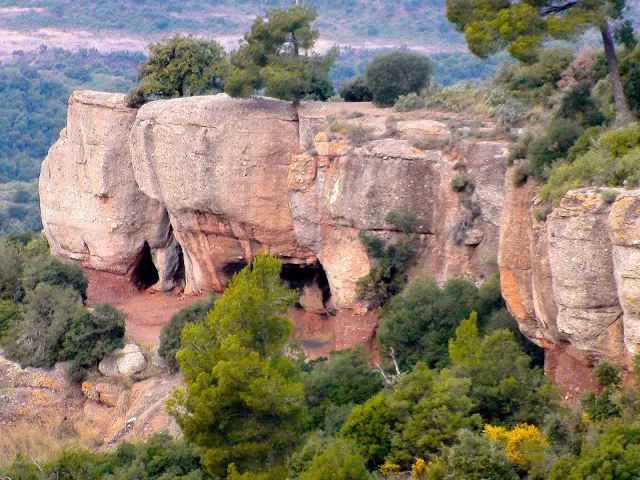 Photograph of PEDRITXES, FORADADES DE LES (1 of 2)