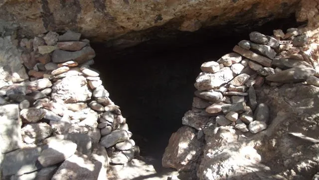 Fotografia de RACÓ GRAN DE MATARRODONA, COVA DEL (2 de 3)