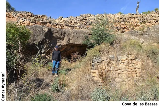 Photograph of BESSES, COVA DE LES (2 of 2)