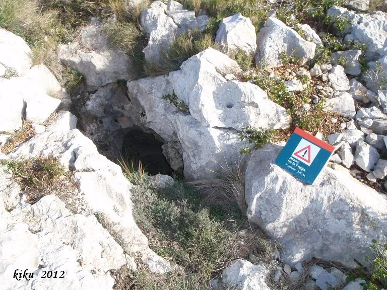 Fotografía de POLITJA, AVENC DE LA (2 de 3)