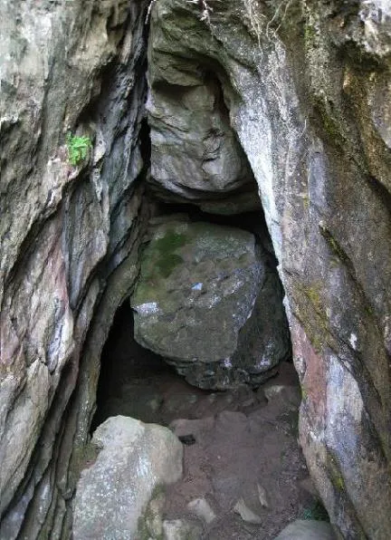 Fotografía de ROCA LLADRE, COVA DE (3 de 8)