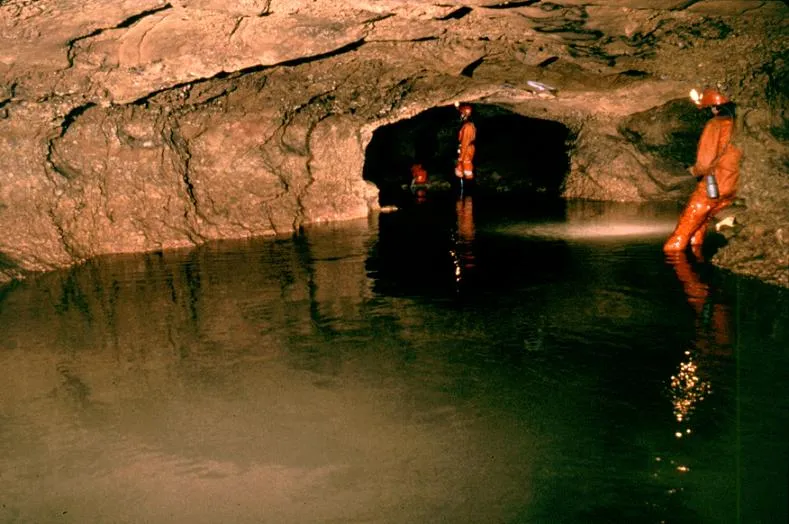 Photograph of ESPLUGA, COVA DE L' (15 of 18)