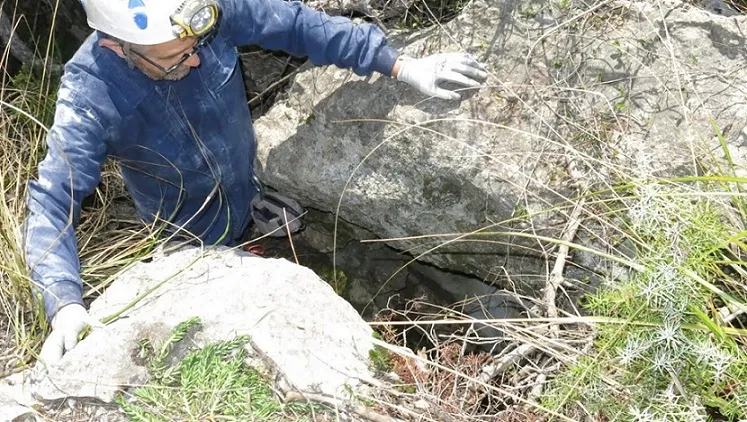 Fotografía de GELASA II, AVENC DE LA (1 de 2)