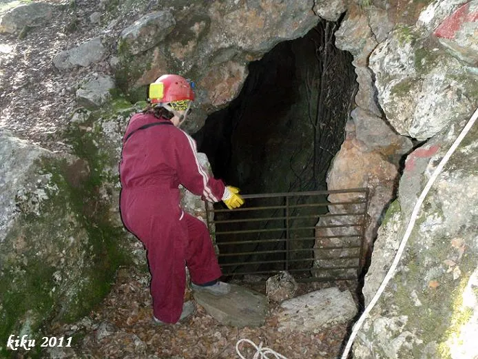 Fotografia de ORRI, COVA DE L' (1 de 6)