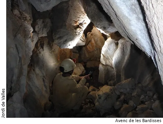 Photograph of BARDISSES, AVENC DE LES (3 of 3)