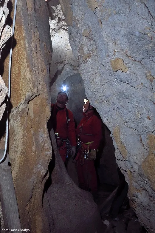 Fotografía de CAIXES DE FENOLLET, ESPLUGA DE LES (4 de 8)