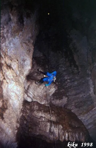 Fotografía de MONTSERRAT UBACH, AVENC (3 de 18)