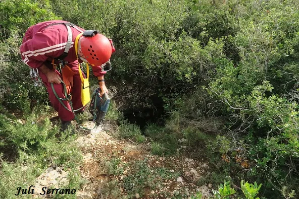Fotografia de CAMÍ DE LES SENIOLES, AVENC DEL (2 de 6)