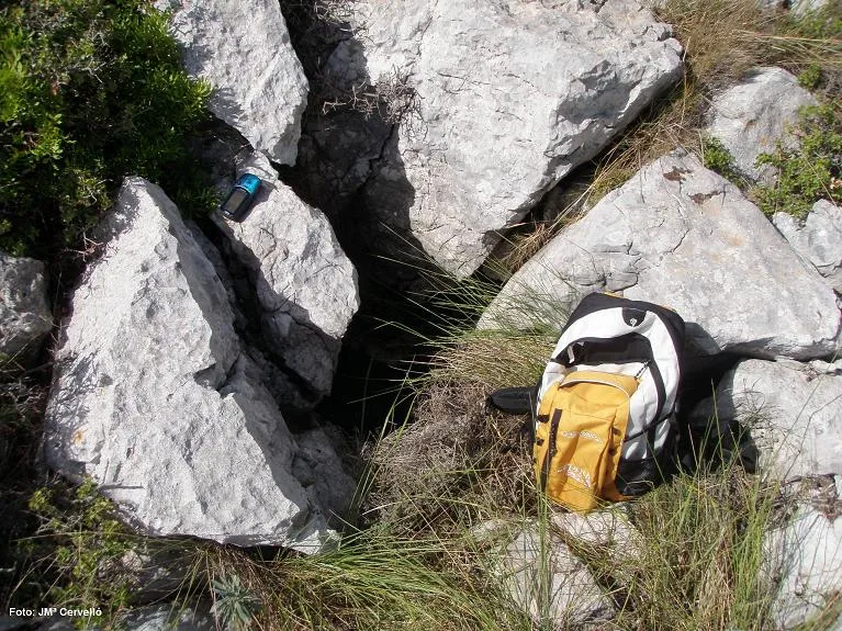Fotografia de SERRAT DE LA MORELLA, AVENC SM-2 DEL (1 de 2)
