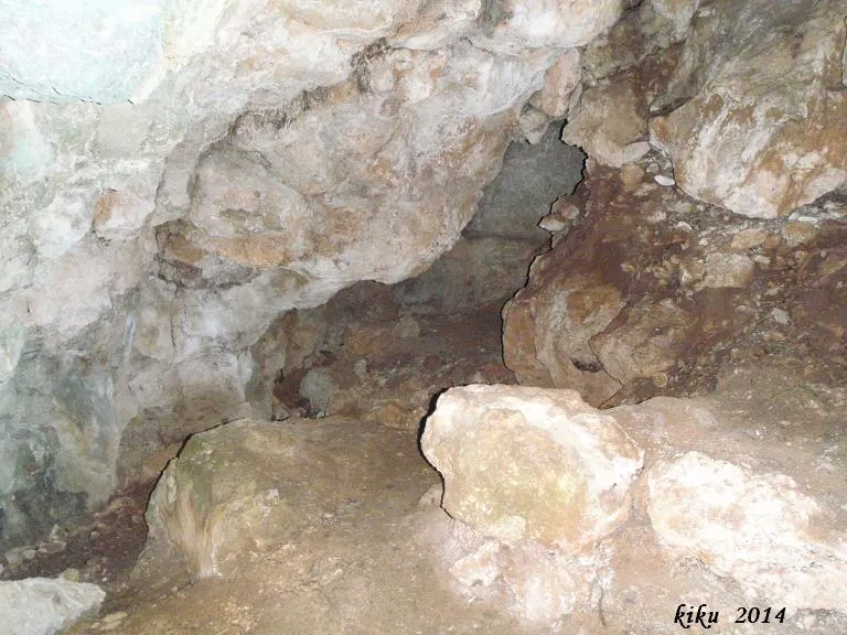 Photograph of MARIVER DE MARTÍS Nº2, COVA DE (2 of 3)