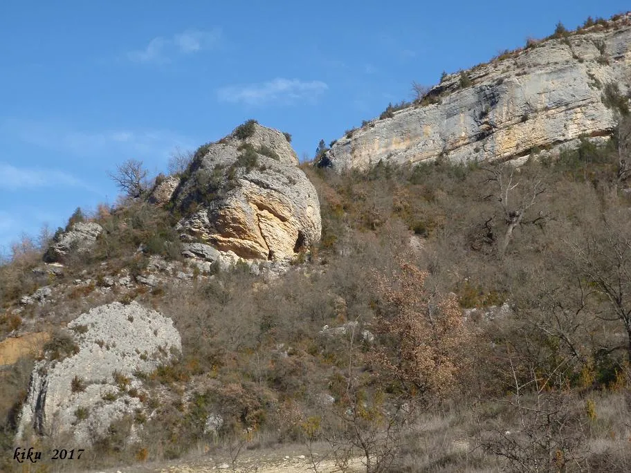 Fotografia de ROQUES PERONYES, COVA DE LES (2 de 2)