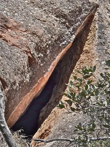 Photograph of CORT PENJADA DE MATA-RODONA (1 of 1)