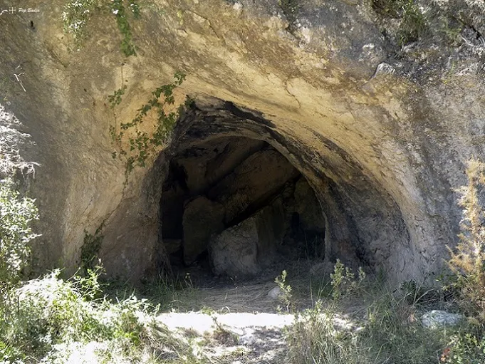 Fotografia de CAPELLETA, COVA DE LA (1 de 1)