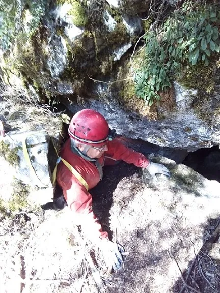 Fotografía de DOLINA BUFADORA, COVA DE LA (2 de 2)