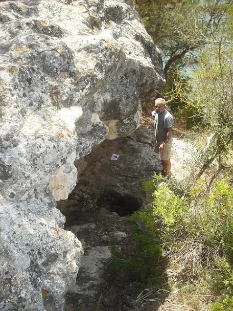 Fotografia de CASETA D'EN SEGURA, BALMA DE LA (1 de 1)