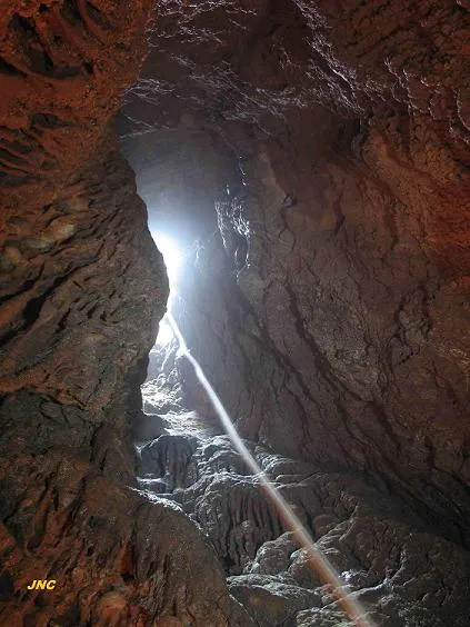 Photographie de LLOSA, AVENC DE LA (2 sur 6)