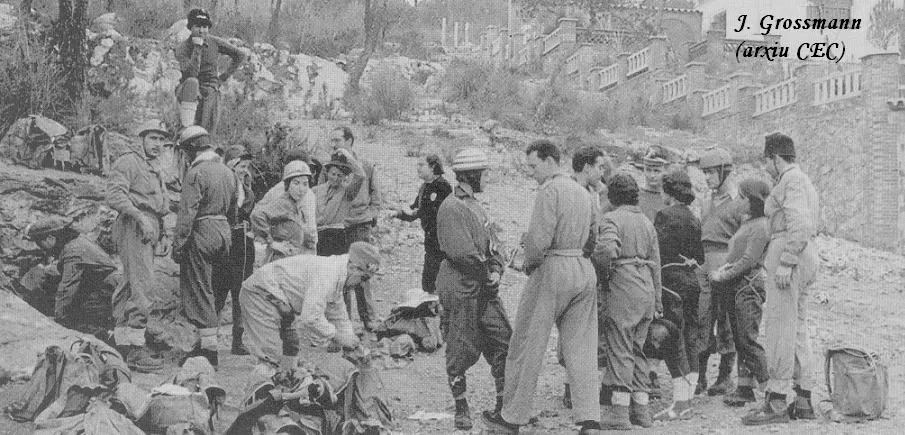 Fotografia de GRANOTES, AVENC DE LES (1 de 3)