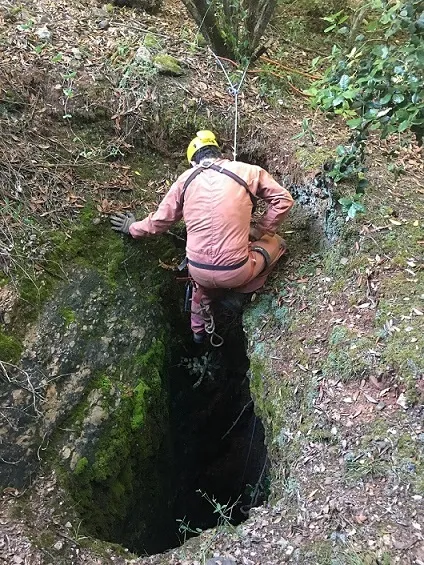 Fotografia de SERRA DE LA DAINA, AVENC DE LA (1 de 1)