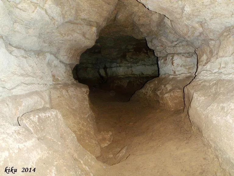Photograph of FAR, COVA DEL (7 of 9)