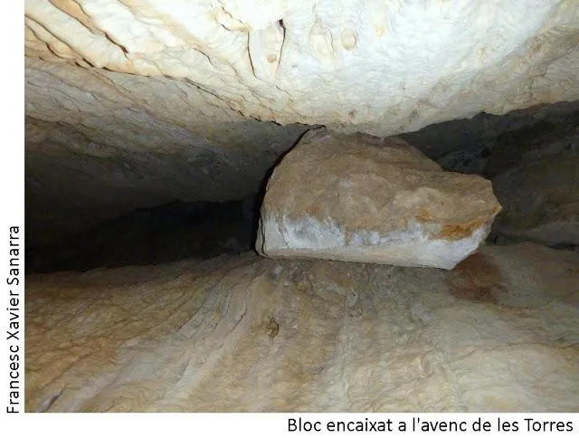 Fotografia de TORRES, AVENC DE LES (2 de 3)