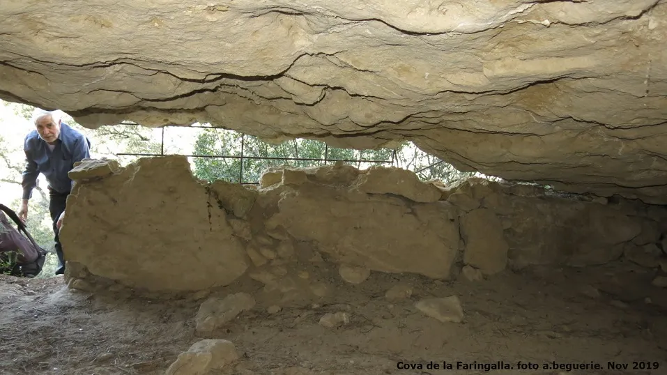 Fotografia de FARINGALLA, COVA DE LA (4 de 6)