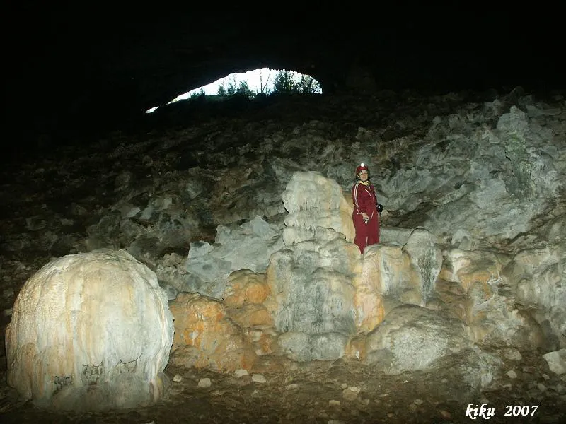 Photograph of NEGRA DE MATA-SOLANA, COVA (5 of 9)