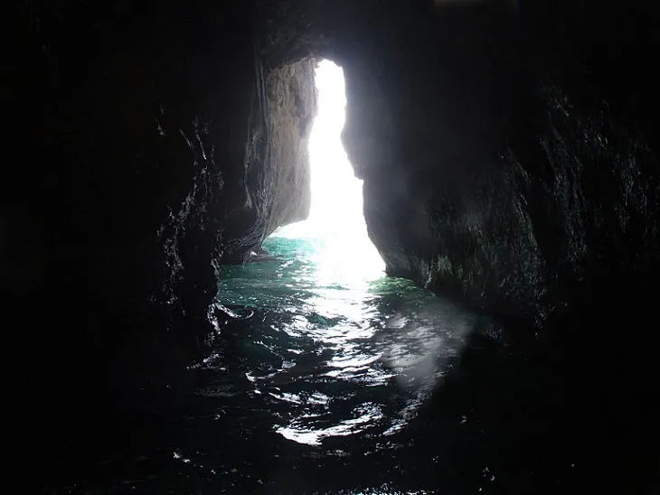 Photograph of AMFITEATRE, COVA DE L' (7 of 9)