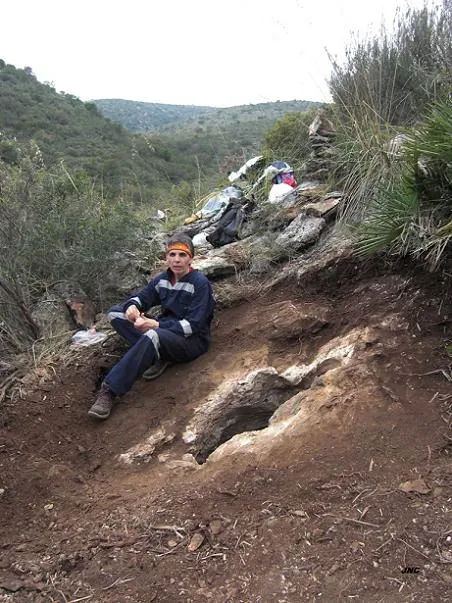Photograph of ESTRET, FORAT (1 of 5)