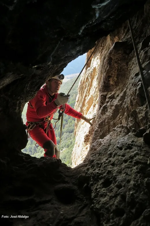 Fotografía de CAIXES DE FENOLLET, ESPLUGA DE LES (3 de 8)