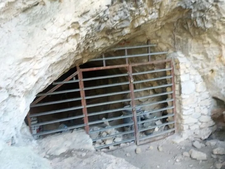 Photograph of ERMITONS, COVA DELS (5 of 6)