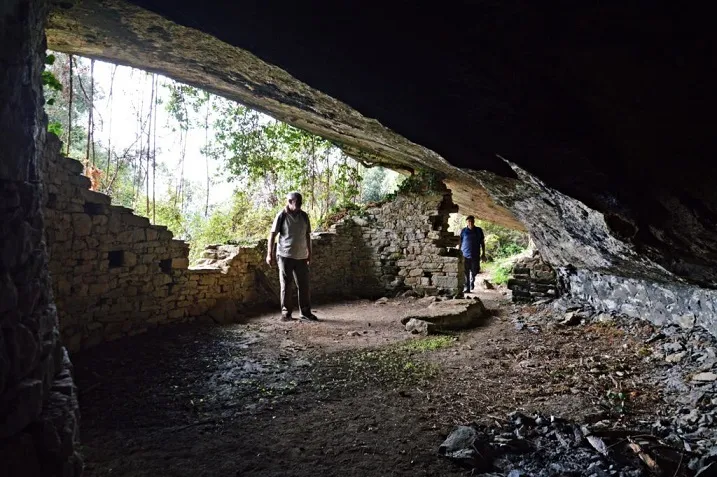 Photograph of SUNYER DE BAIX, BALMA DEL (3 of 5)